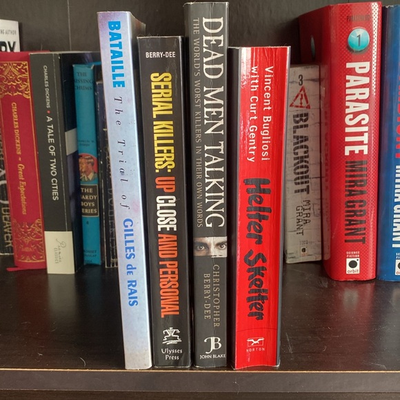 Helter Skelter: The True Story of the Manson Murders by Vincent Bugliosi - Picture 4 of 4